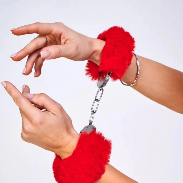 Fashionable Wristband Accessory_img_8