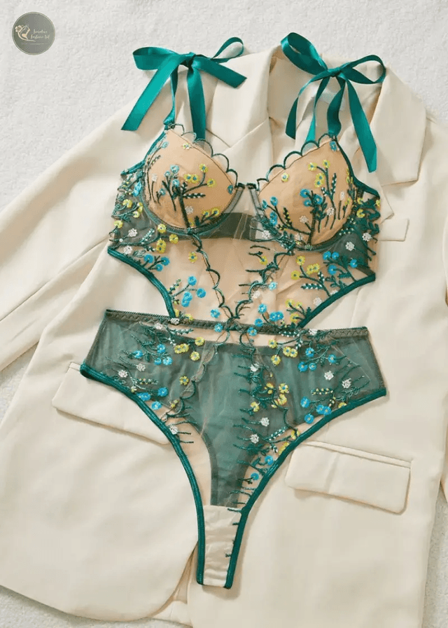 Sweet Embroidered Flower Bra Set Underwear Low Waist Bralette Thong Double Strap Lace Lingerie Set Sexy Summer Comfort Homewear_img_1