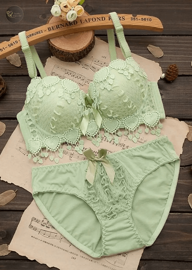 Fashionable and sparkling girl sexy women's bra set wholesale bow tie women's underwear without steel ring bra set_img_5