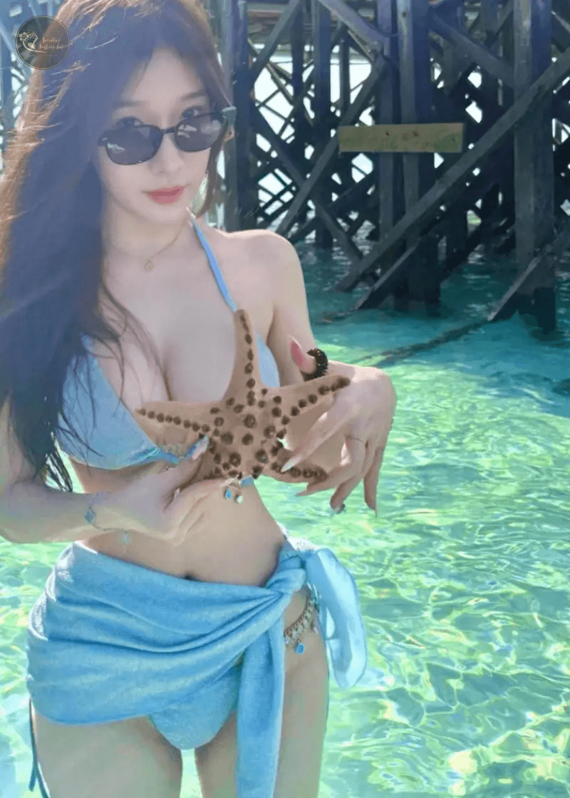 Beauty Merpeople Amazing Mermaid Sexy Triangle Bikini Set Swimwear Women Halter Bathing Beachwear with Crystal Diamond Chain