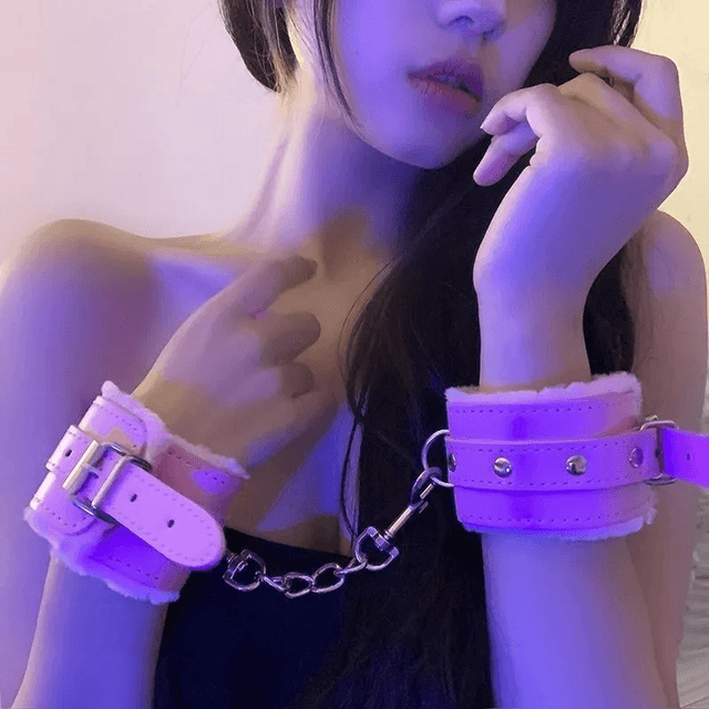 PU Leather Restraint Hand Wrist Cuffs_img_19